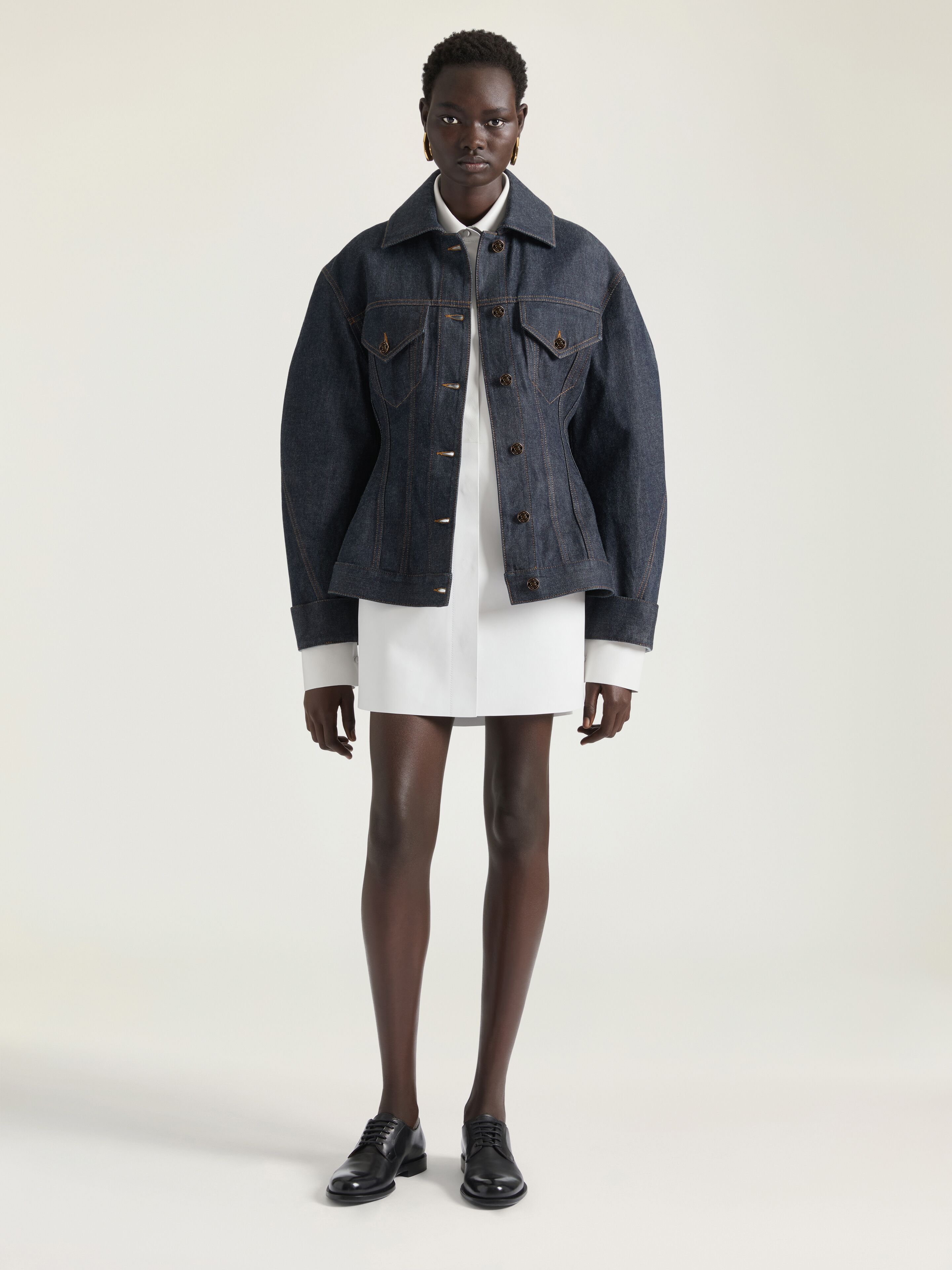 Cinched jacket in raw denim